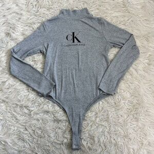 Calvin Klein Women’s Stretch Gray Long Sleeve Mock Neck Bodysuit Size Large ￼